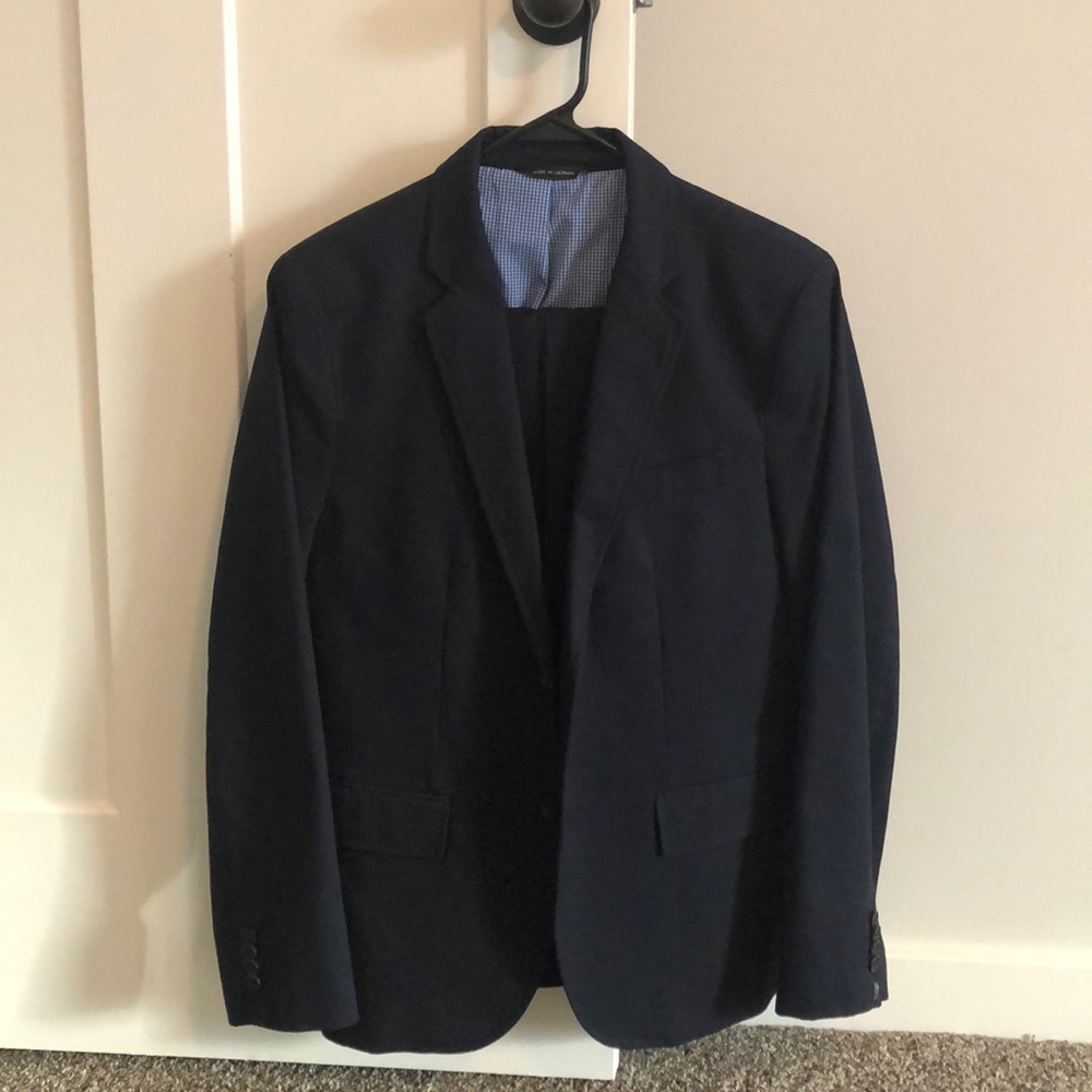Banana Republic Men’s Suit (Navy)